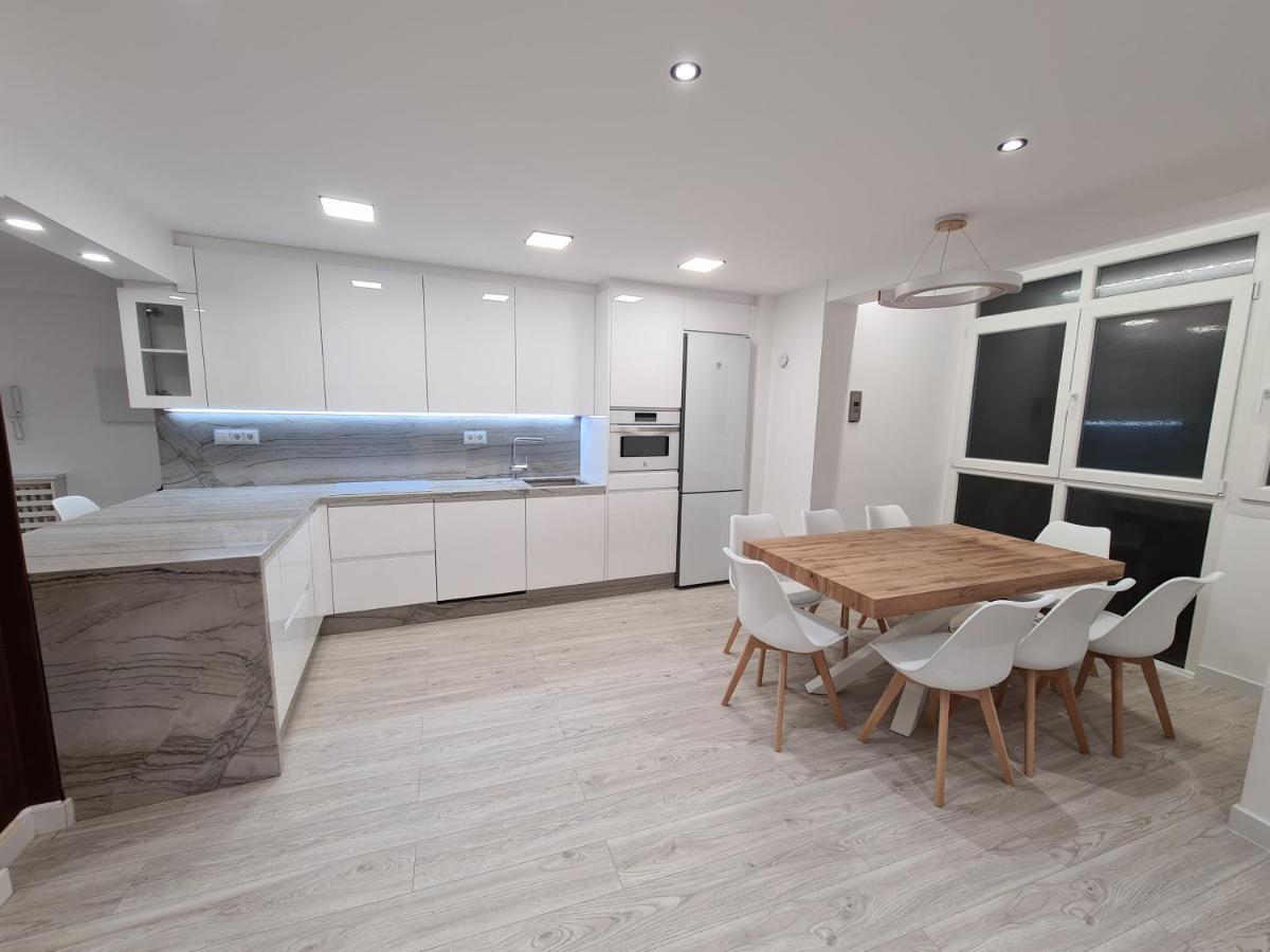104A Apartamento Para 8 Personas Gijón Esterno foto